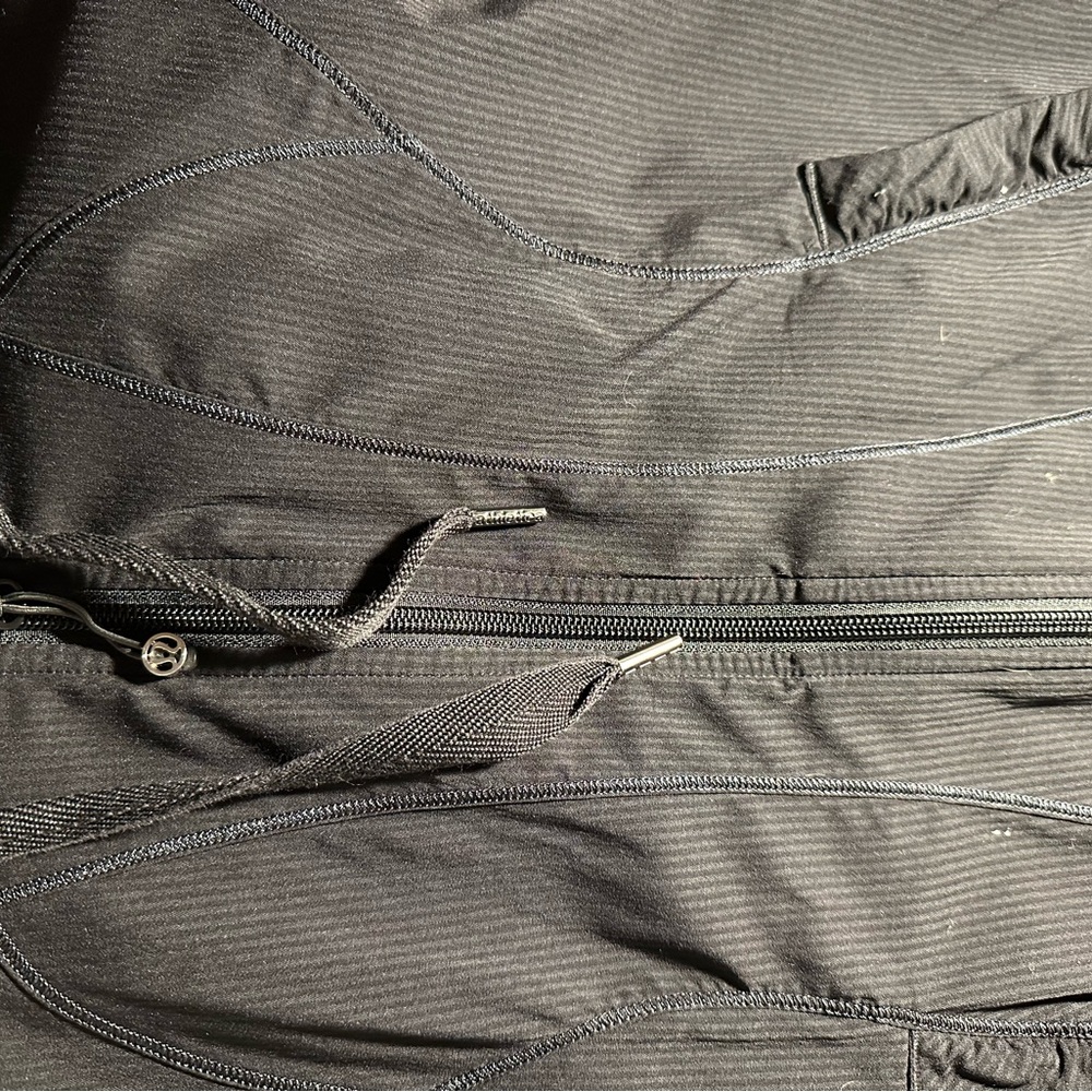 Lululemon jacket - Picture 3 of 3